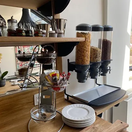 Bed & Breakfast Absolute *